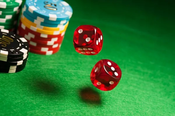 Multi-camera live-dealer studio setup for guugle888 American Roulette with professional dealer