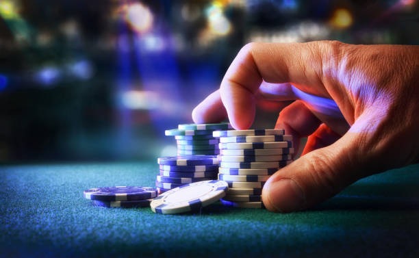 guugle888 mobile app home screen displaying Liga 1 fixtures and Live Casino lobby